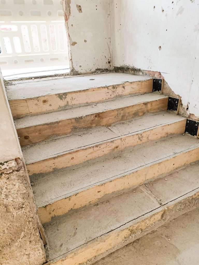 Treppenhauserweiterung, Sanierung Berliner Allee